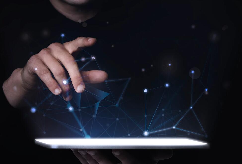 云顶之弈猩红之月阵容装备 腥红之月卡莉斯塔